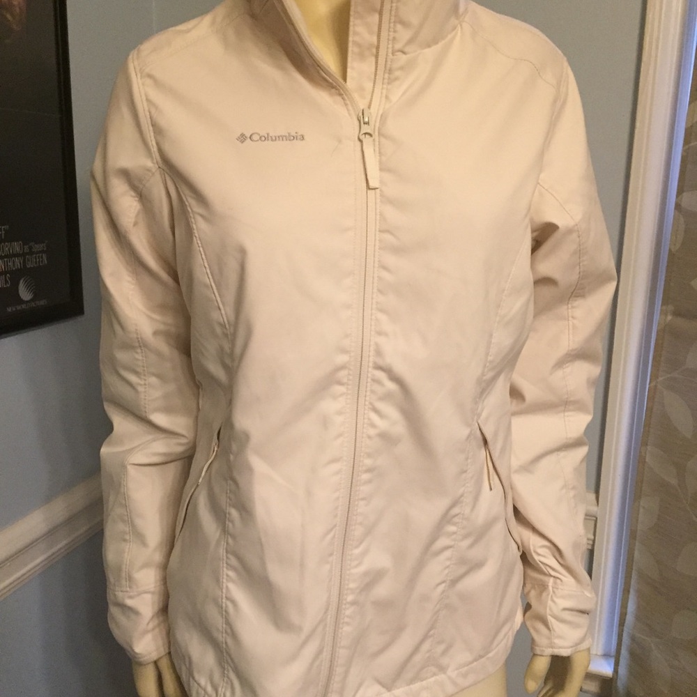 Columbia brand jacket in white